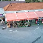 Tercia Panzio B Bed & Breakfast 3*