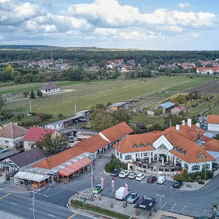 Tercia Panzio B Bed & Breakfast 3*