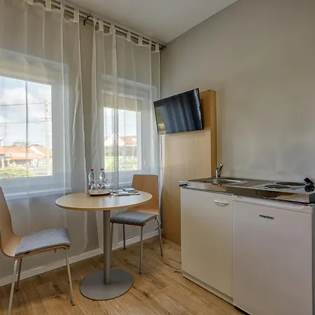 Tercia Panzio B Bed & Breakfast 3*